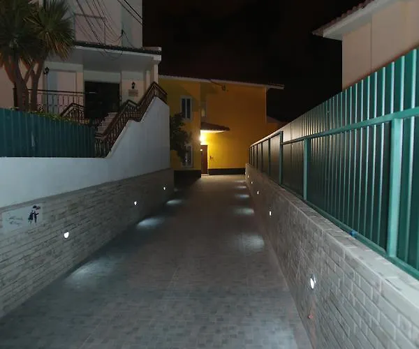 Cascaischillhouse Semesterbostad *