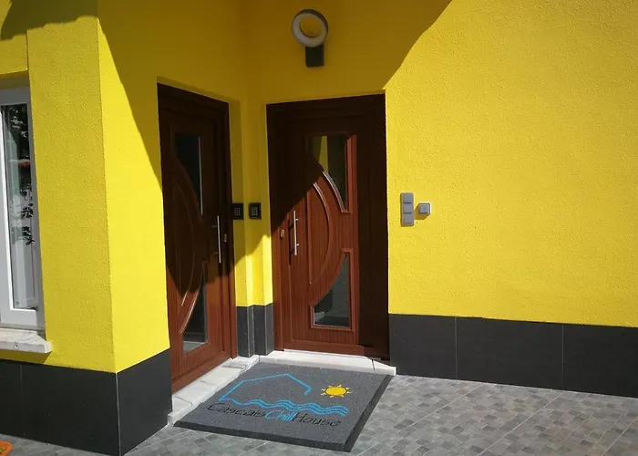 Cascaischillhouse